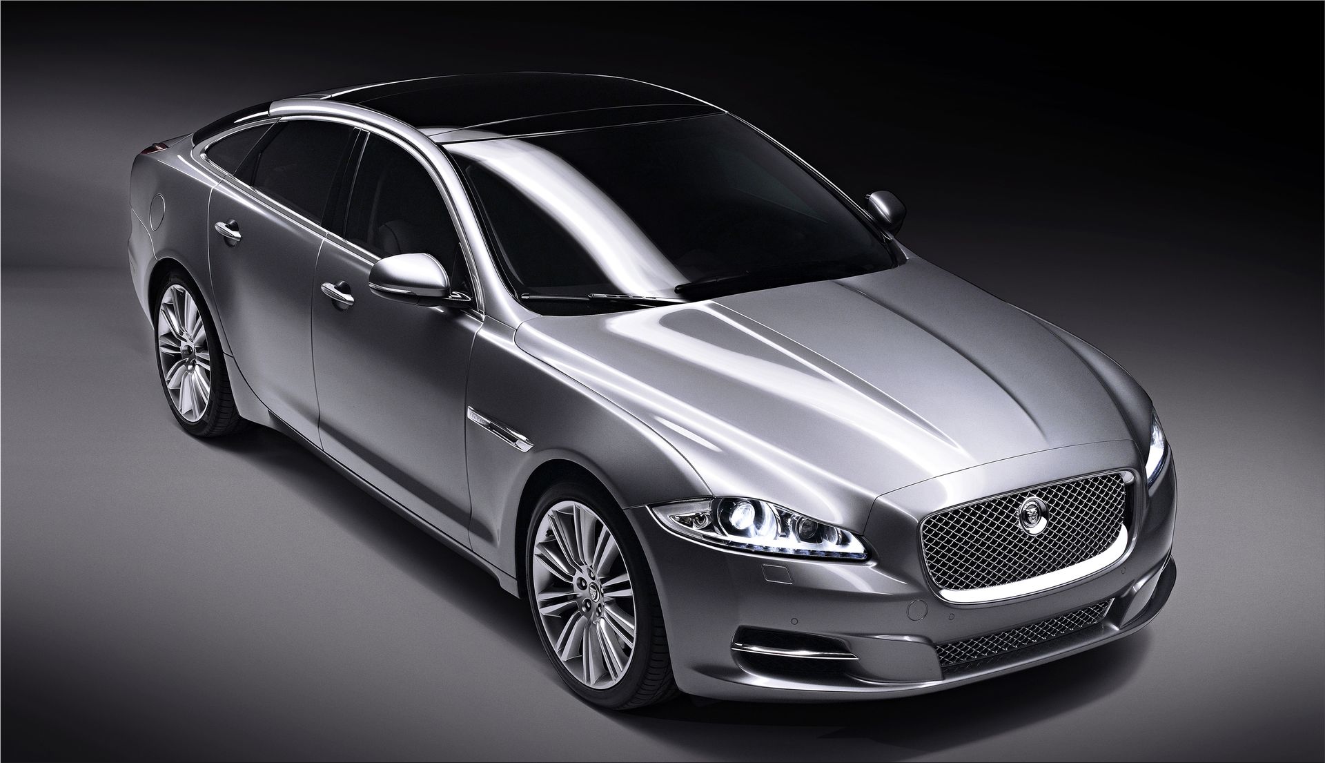 Jaguar XJ - the most reliable luxury sedan|Jaguar