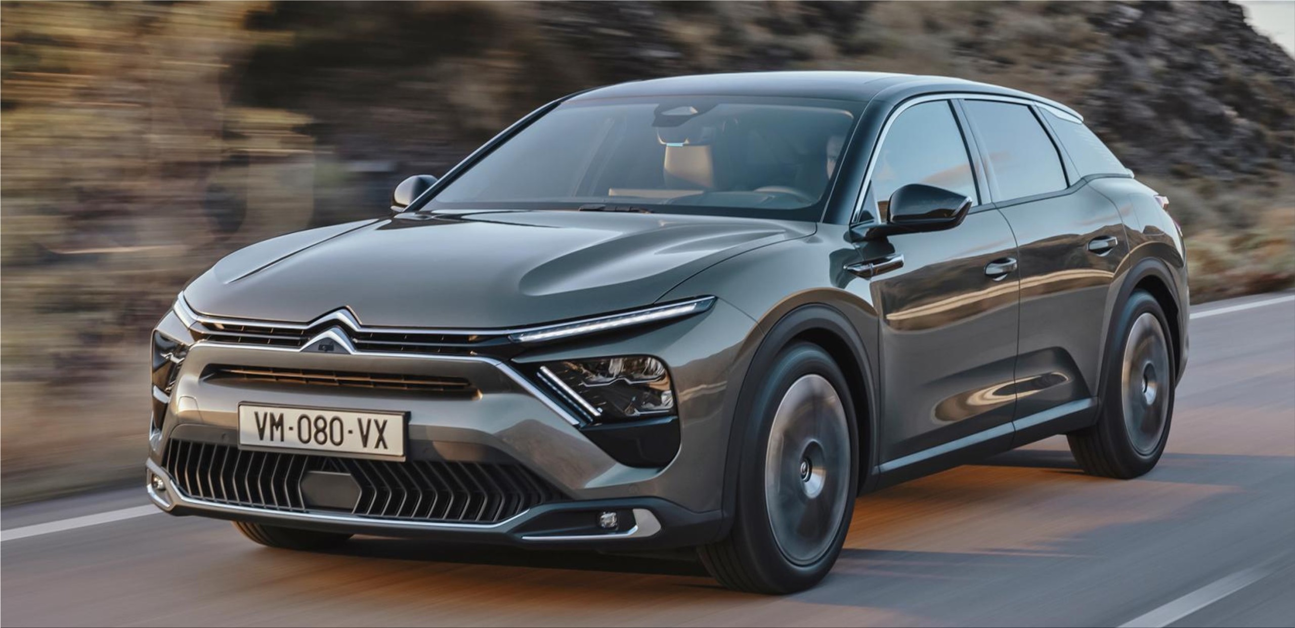 The new 2022 Citroen C5 X plugin hybrid Car Division