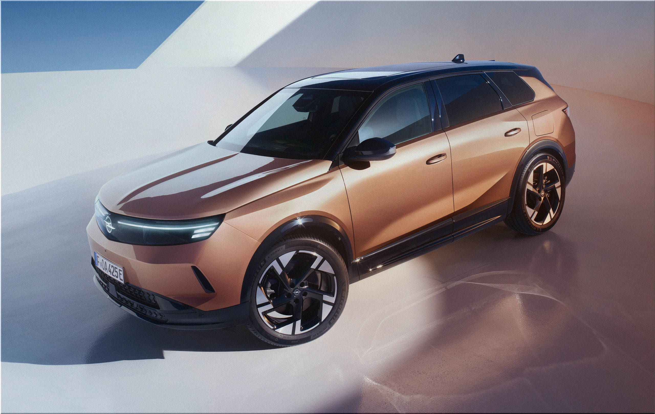 A Powerful Electric SUV Unveiling the AllNew 2025 Opel Grandland Car Division