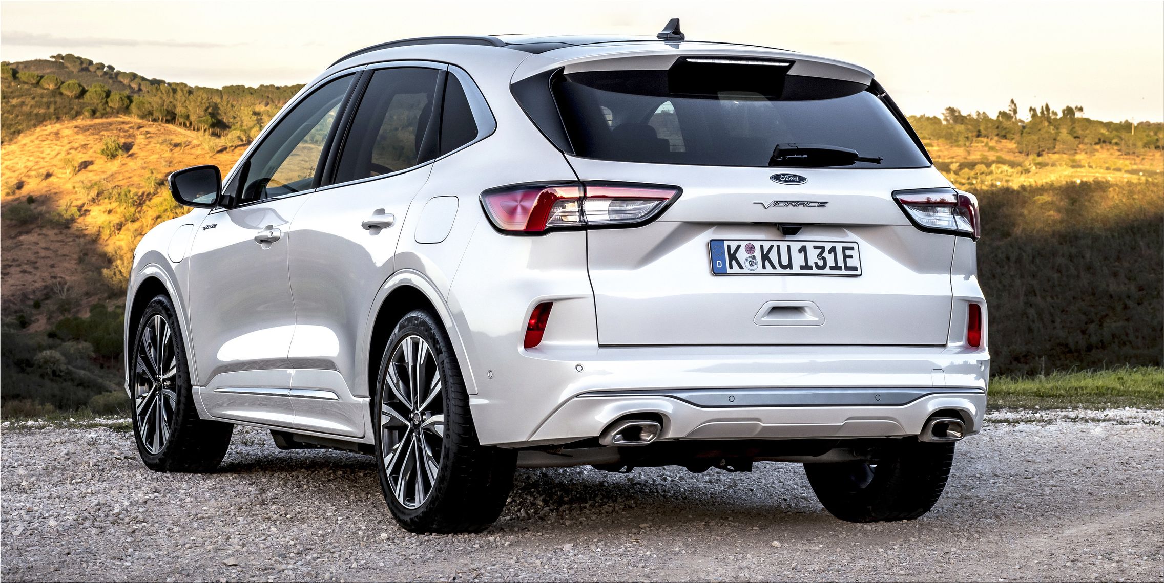 Ford Kuga PlugIn Hybrid prices, range and standard characteristics