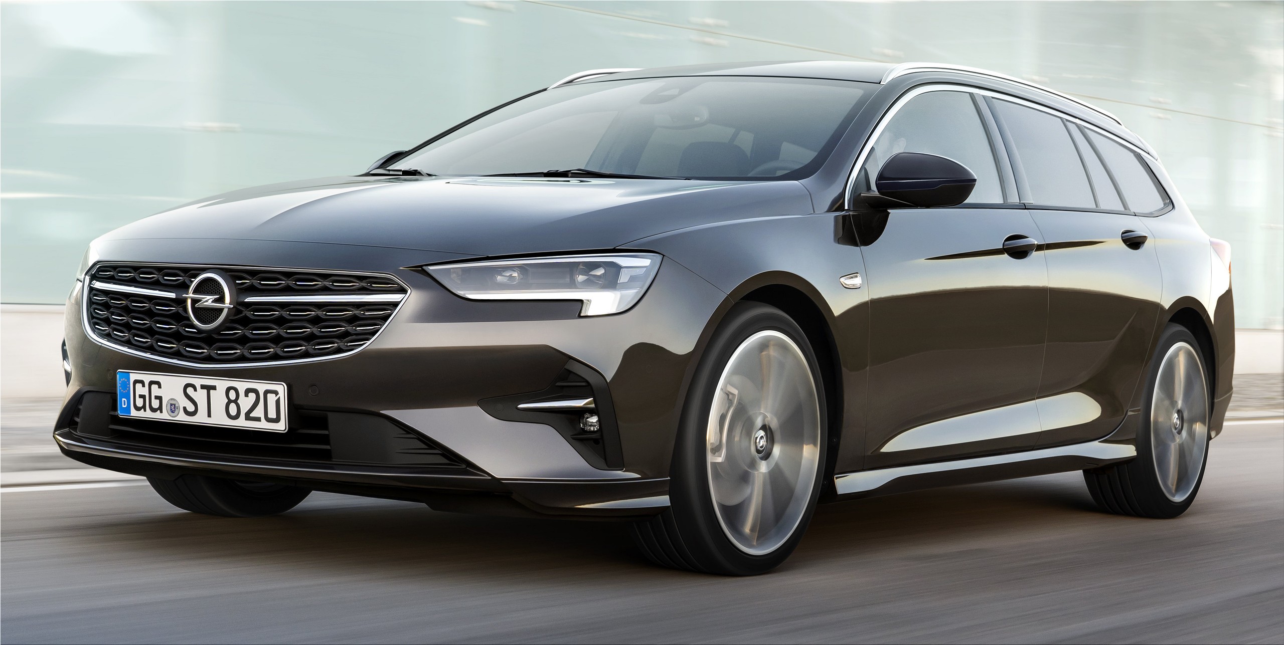 Opel insignia хэтчбек