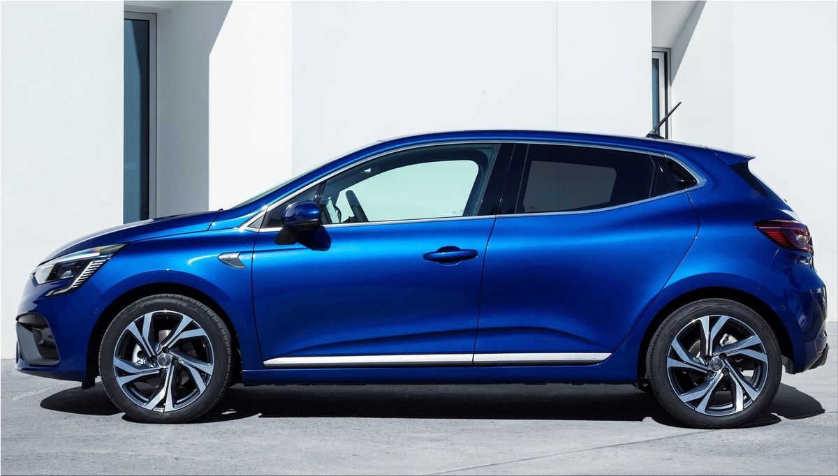 The New Generation Renault Clio Won The 2020 Car Of The Year Car Division