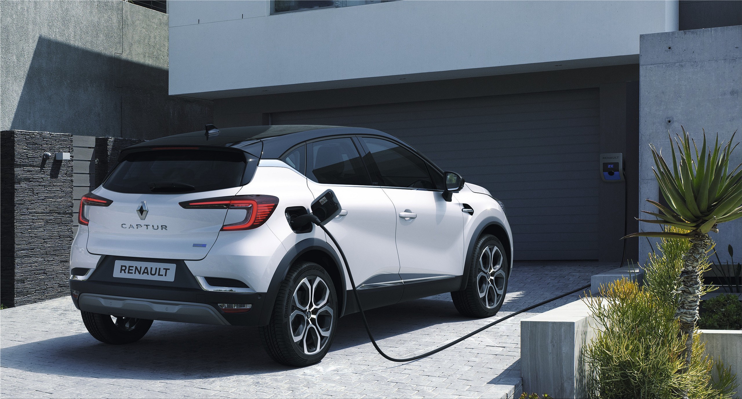 Captur renault plug in discount