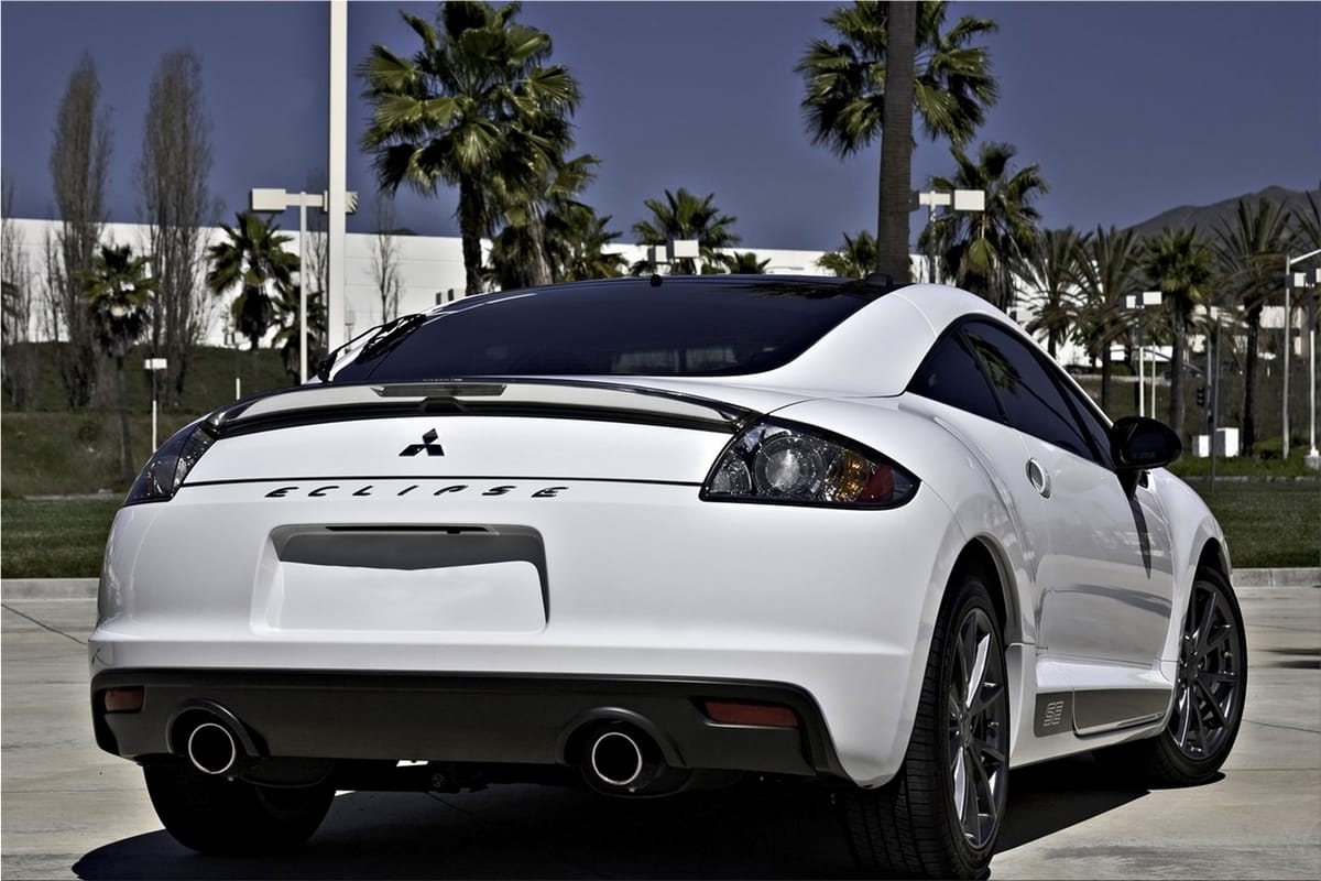 Mitsubishi Eclipse SE luxury performance sports coupe Car Division