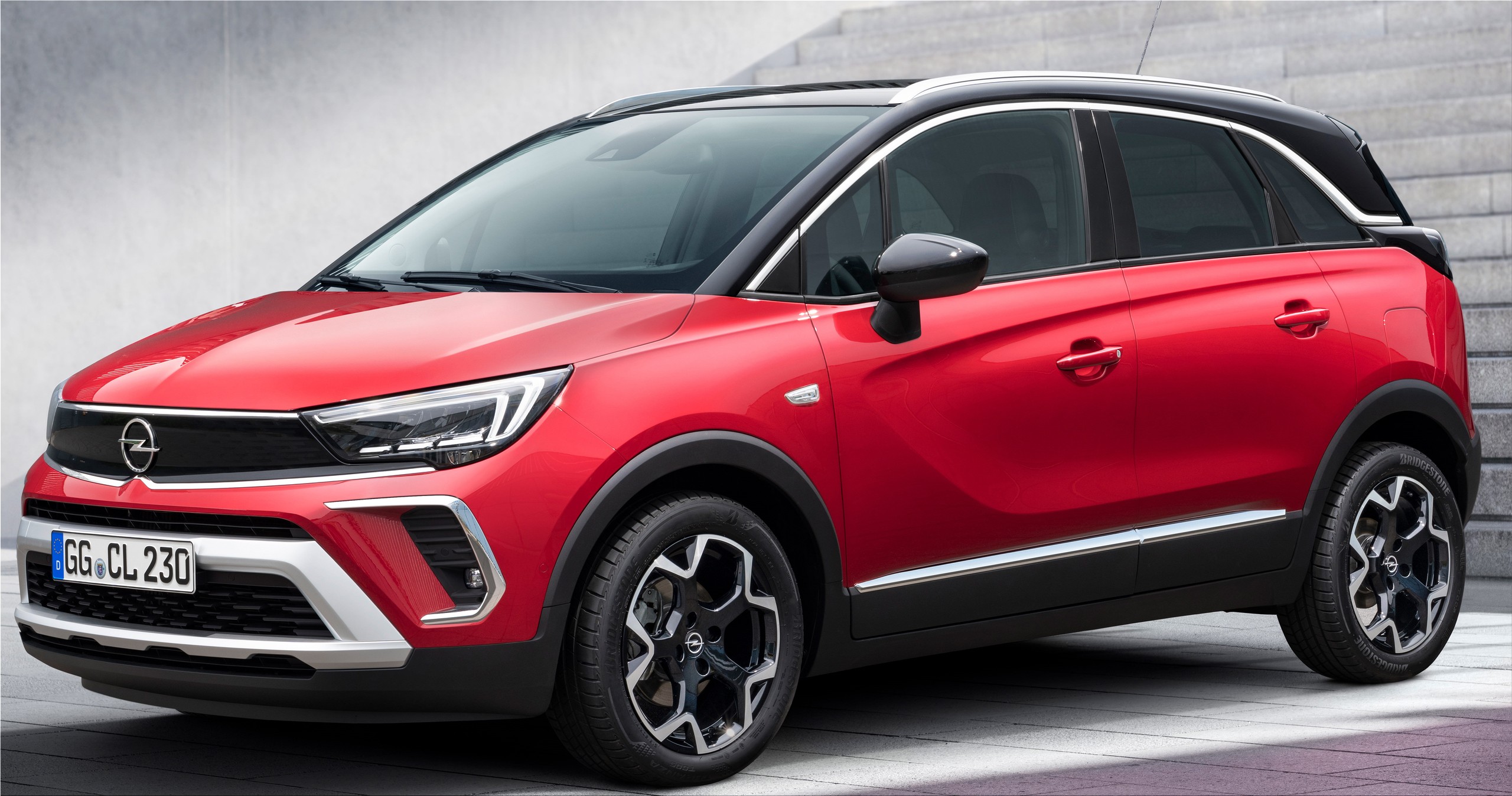 The first images with the new Opel Crossland compact SUV Car Division