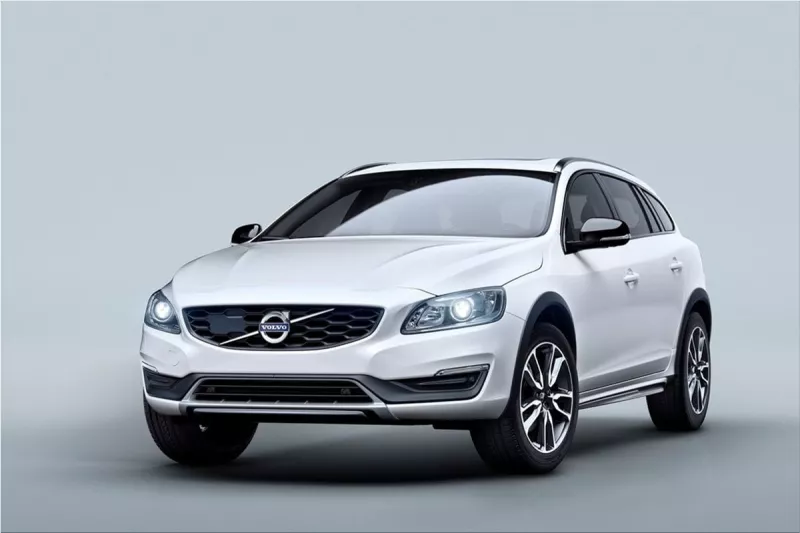Volvo V60 Cross Country debut at Los Angeles Auto Show