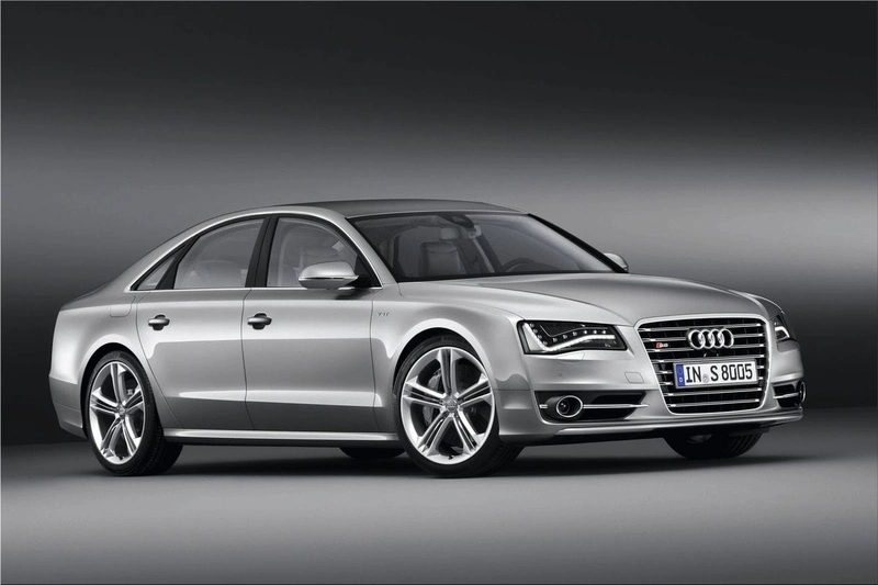 Audi S8
