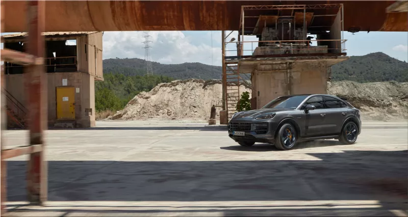Porsche Cayenne Turbo E-Hybrid Coupe