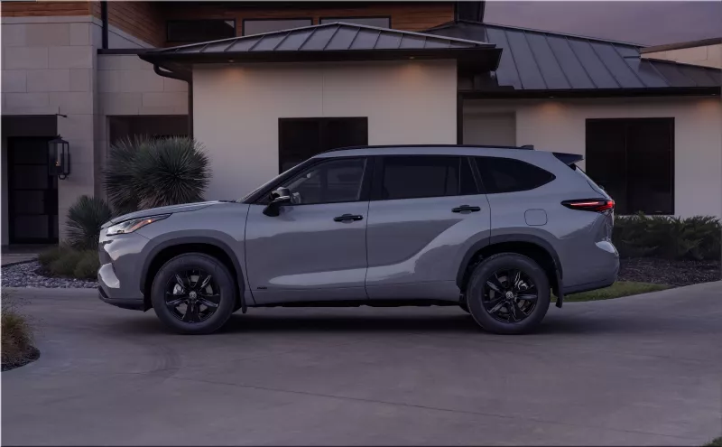 Toyota Highlander Hybrid Nightshade