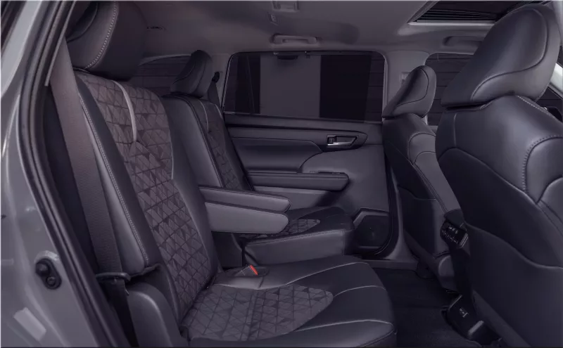 Toyota Highlander Hybrid Nightshade