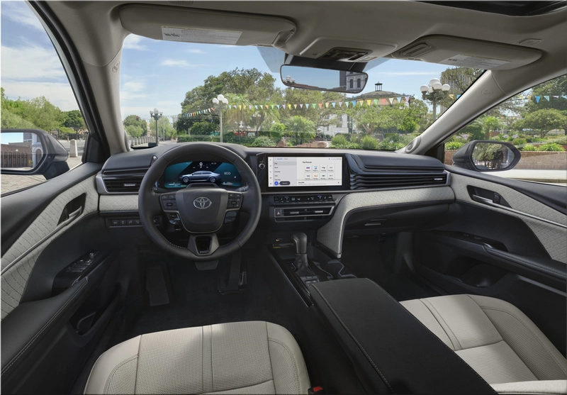 Toyota Camry Hybrid XLE
