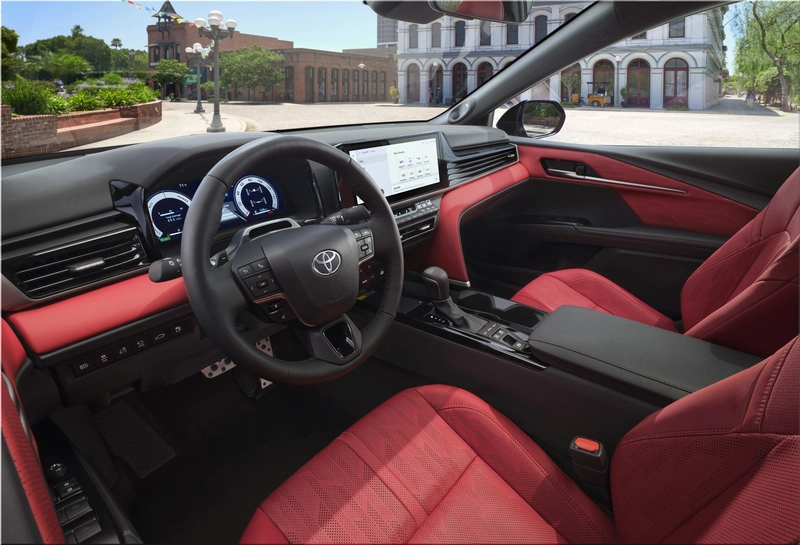 Toyota Camry Hybrid XLE