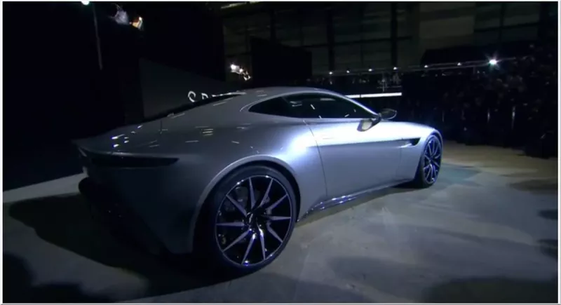 Aston Martin DB10