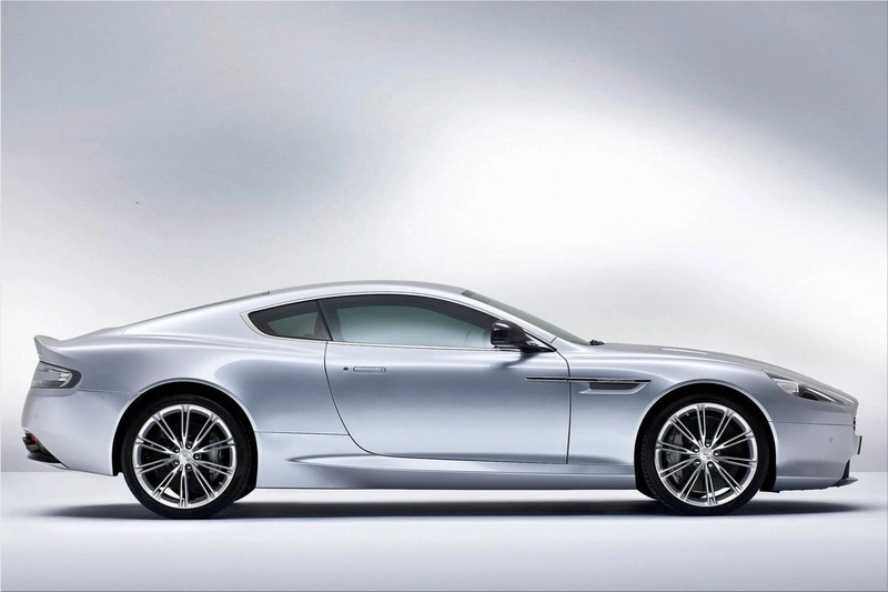 Aston Martin DB9