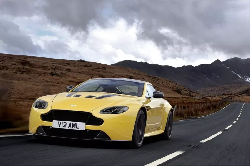 Aston Martin V12 Vantage S