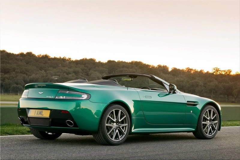 Aston Martin V8 Vantage S Roadster