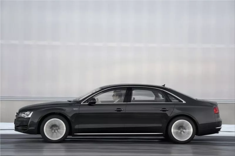 Audi A8 L Hybrid