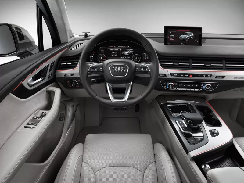 Audi Q7 interior