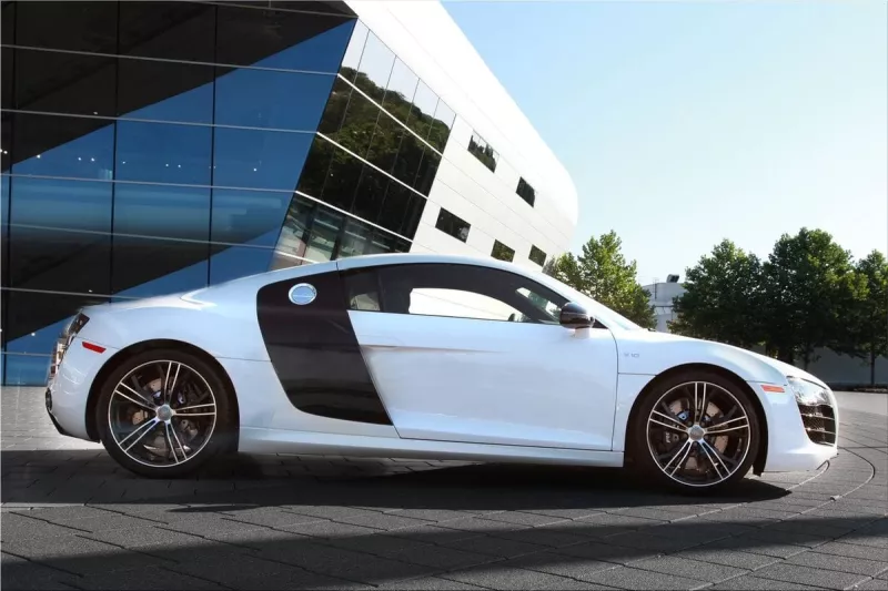 Audi R8