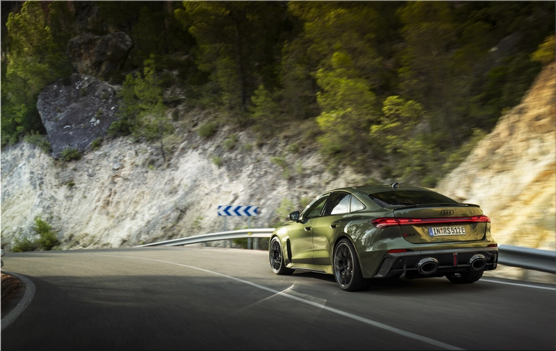 Audi RS 5 Sedan 2027