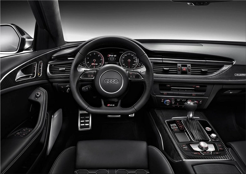Audi RS6 Avant interior