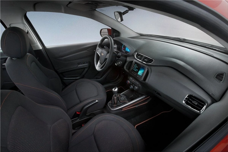 Chevrolet Onix interior