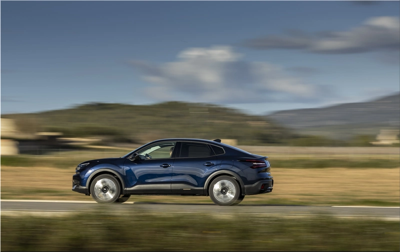 Citroën C4 X Eclipse Blue