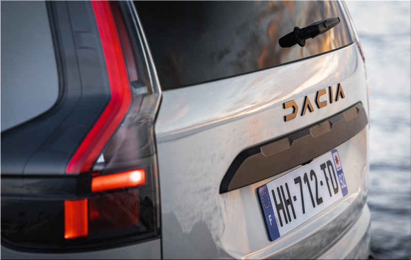 2026 Dacia Jogger Hybrid