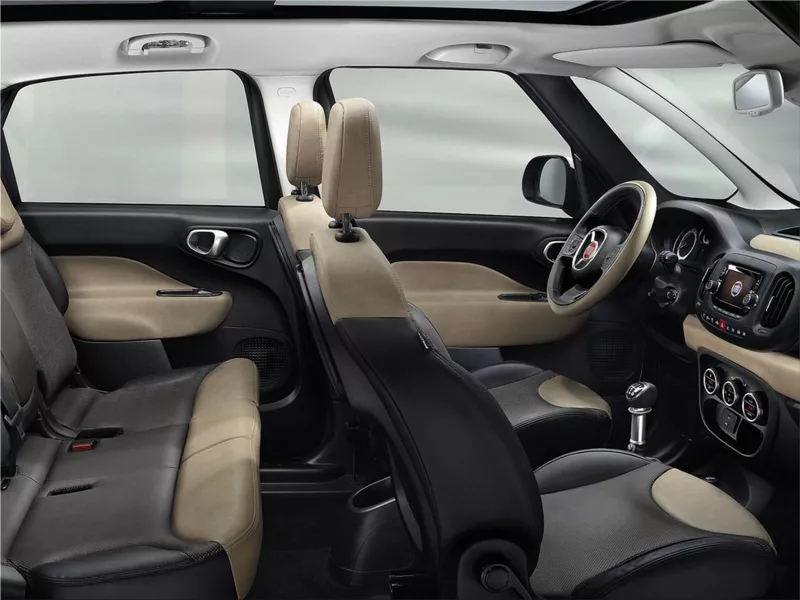 Fiat 500L Living interior