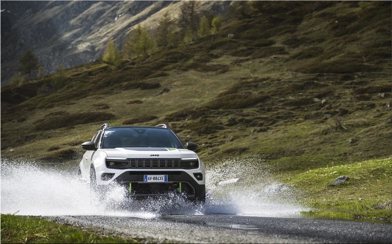 Jeep Avenger 4xe Hybrid SUV