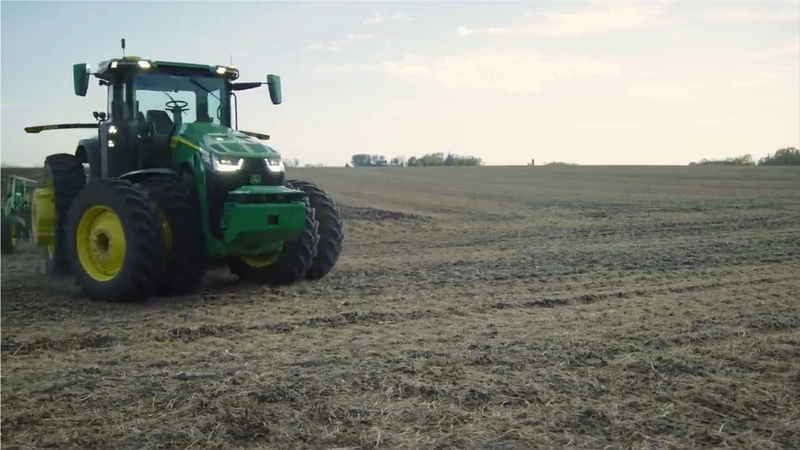 John Deere autonomous tractor