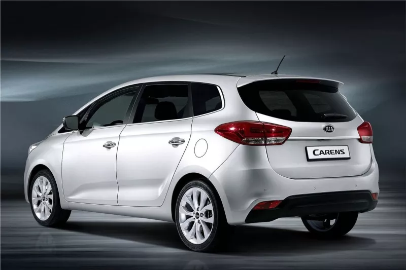 2013 Kia Carens compact MPV