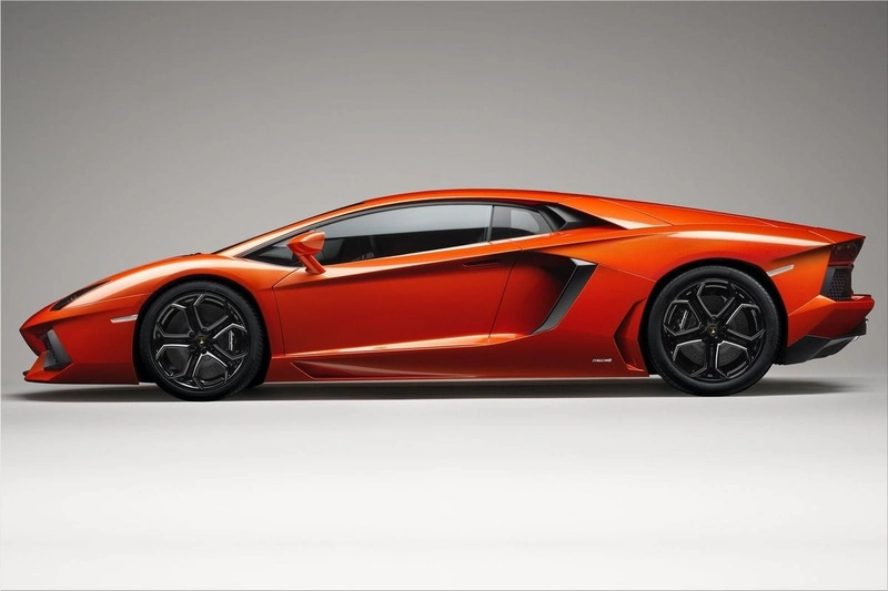 2012 Lamborghini Aventador LP700-4