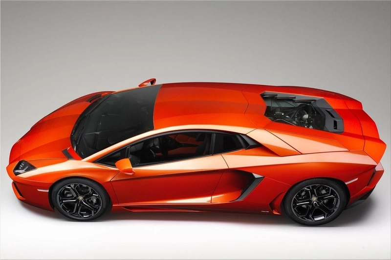 Lamborghini Aventador LP700-4