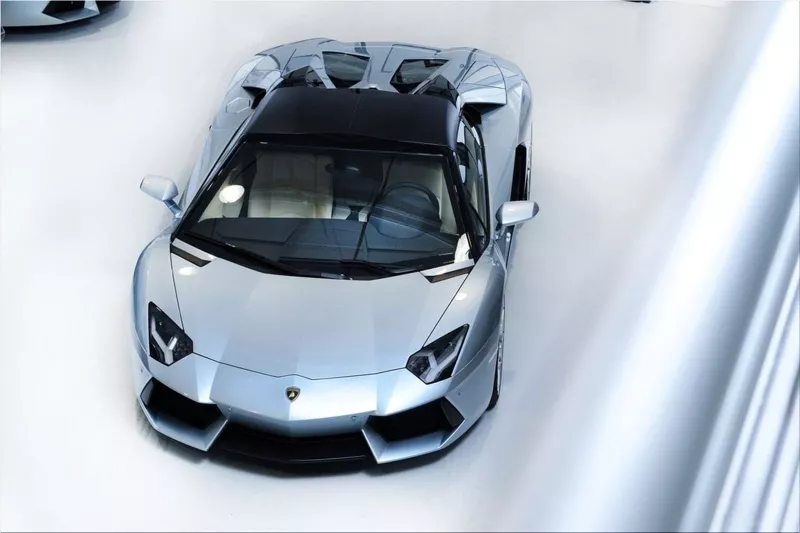 Lamborghini Aventador LP700-4 Roadster
