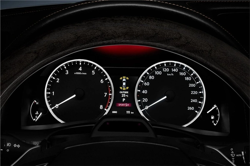 Lexus GS 350 interior