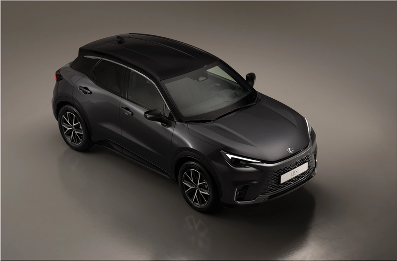 Lexus LBX