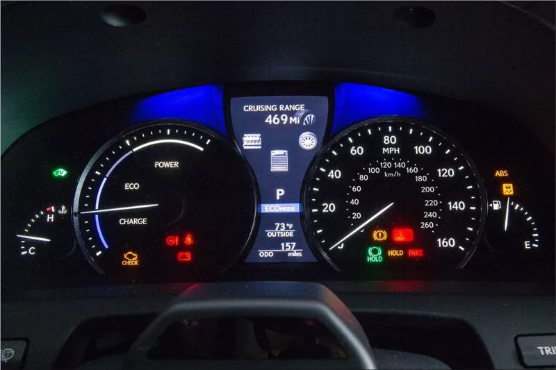Lexus LS 600h L interior