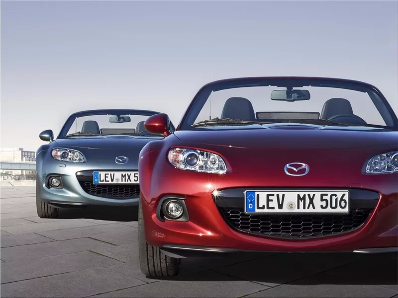 Mazda MX-5 Roadster Coupe