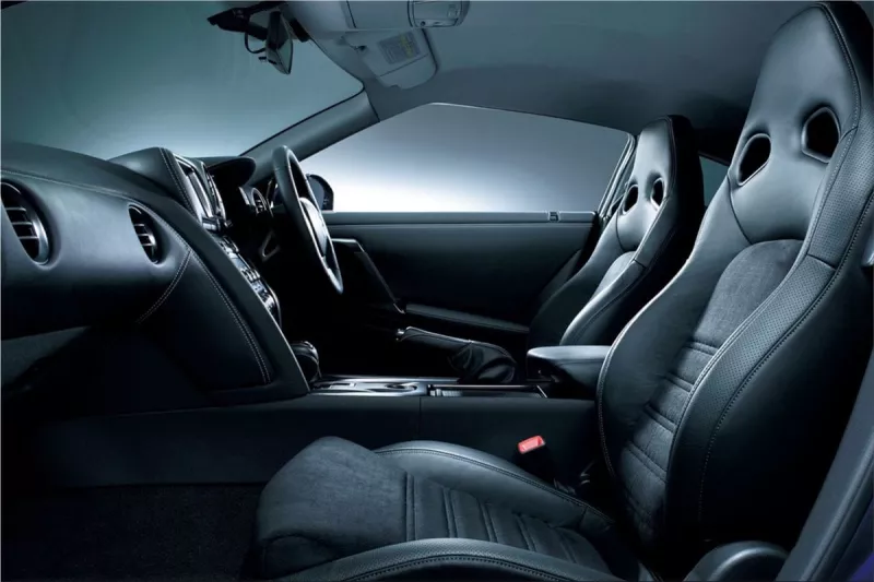 Nissan GT-R interior