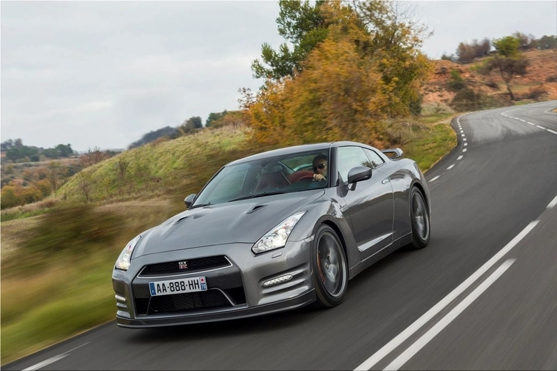 Nissan GT-R