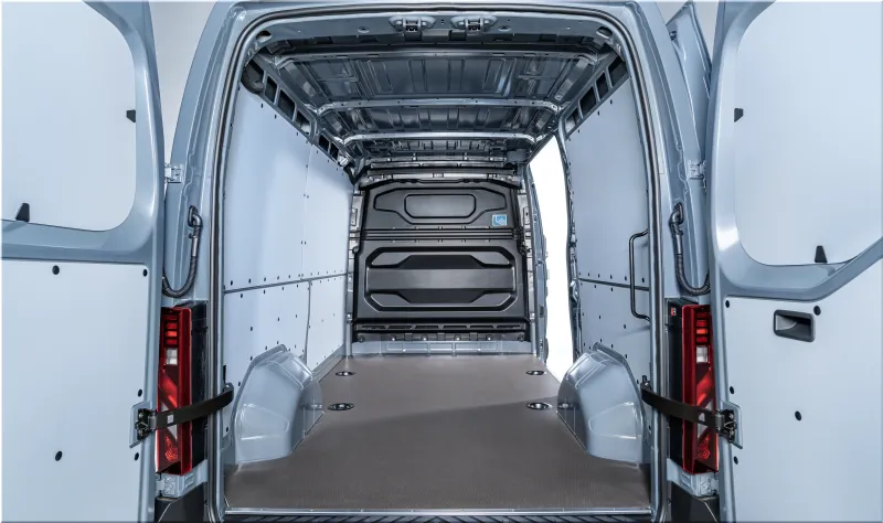 2025 Nissan Interstar