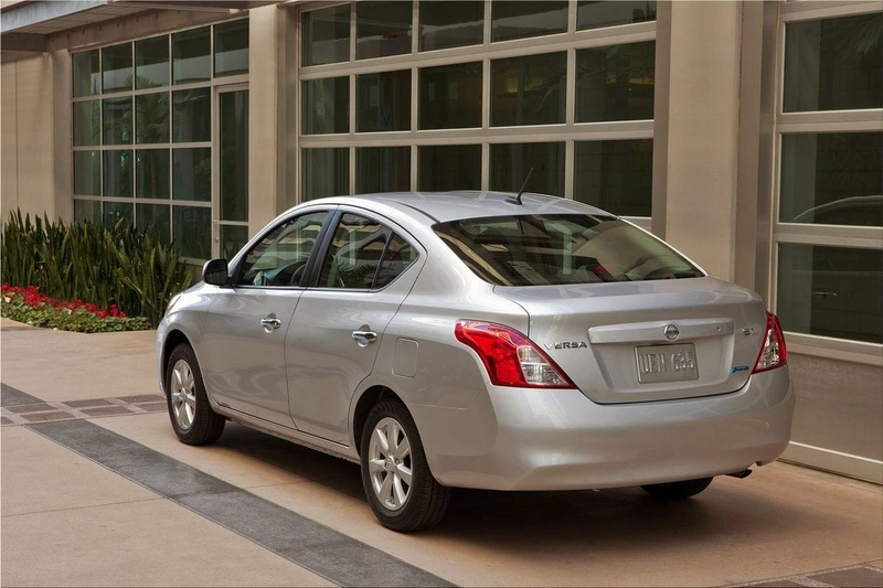 Nissan Versa Sedan