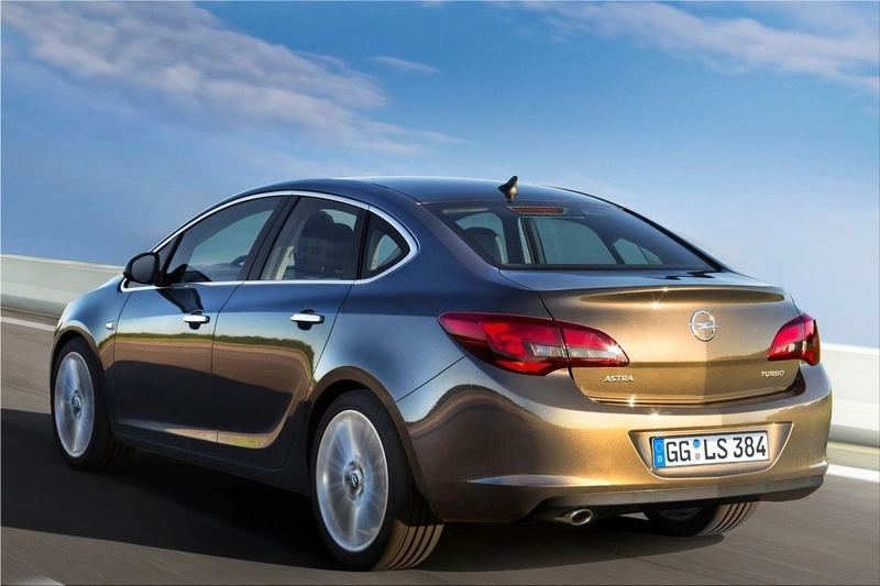 Opel Astra Sedan