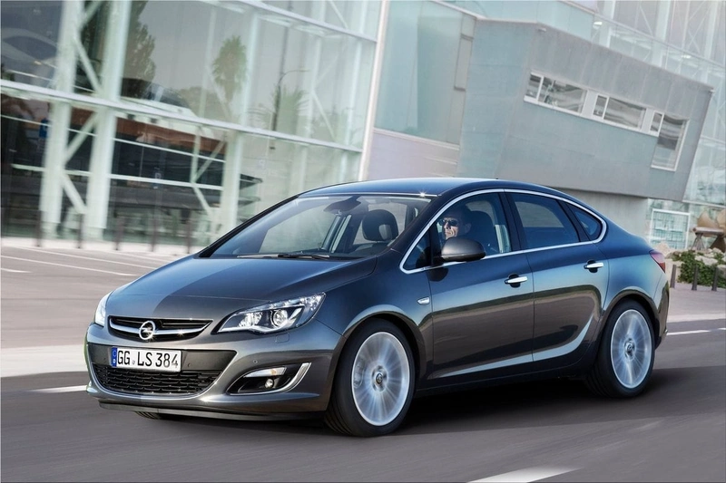 Opel Astra Sedan