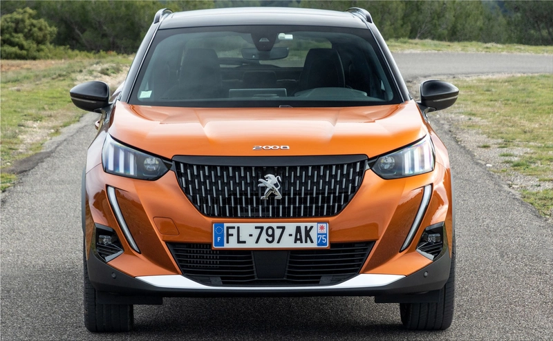 PEUGEOT 2008 compact SUV