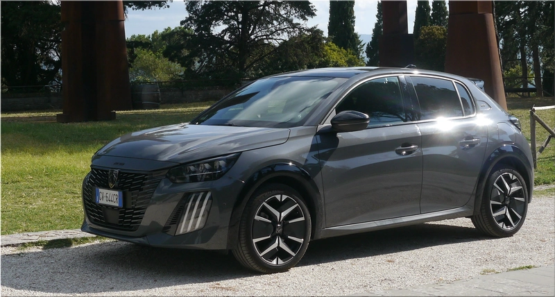 Peugeot 208 GT Hybrid review