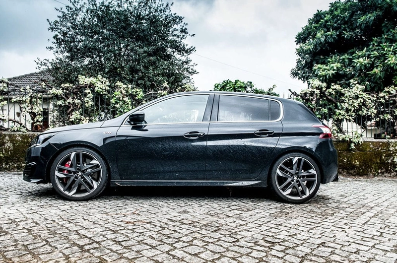 Peugeot 308 GTi by Peugeot Sport