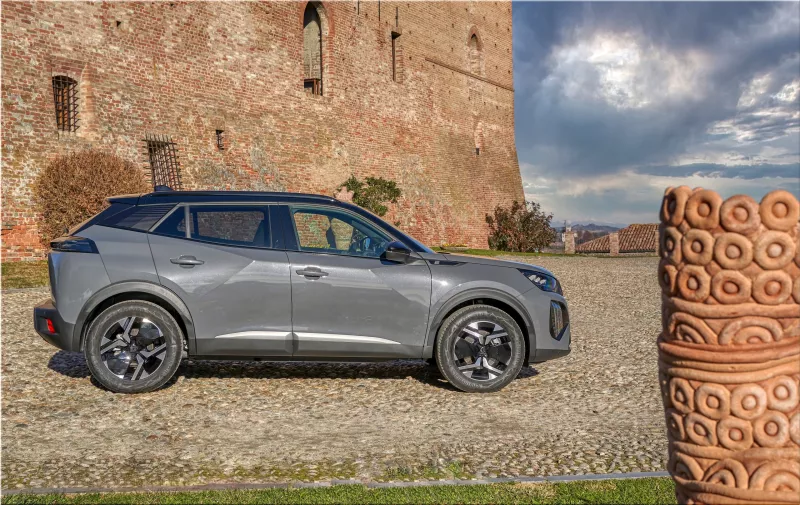 Peugeot e-2008