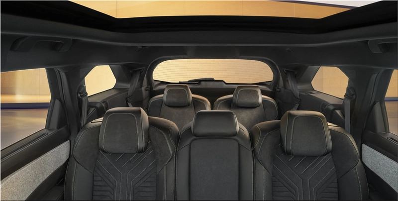 Peugeot e-5008 Electric SUV